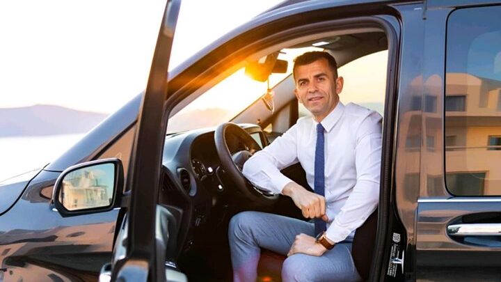 Santorini Private Taxi Service With Port and Airport Options