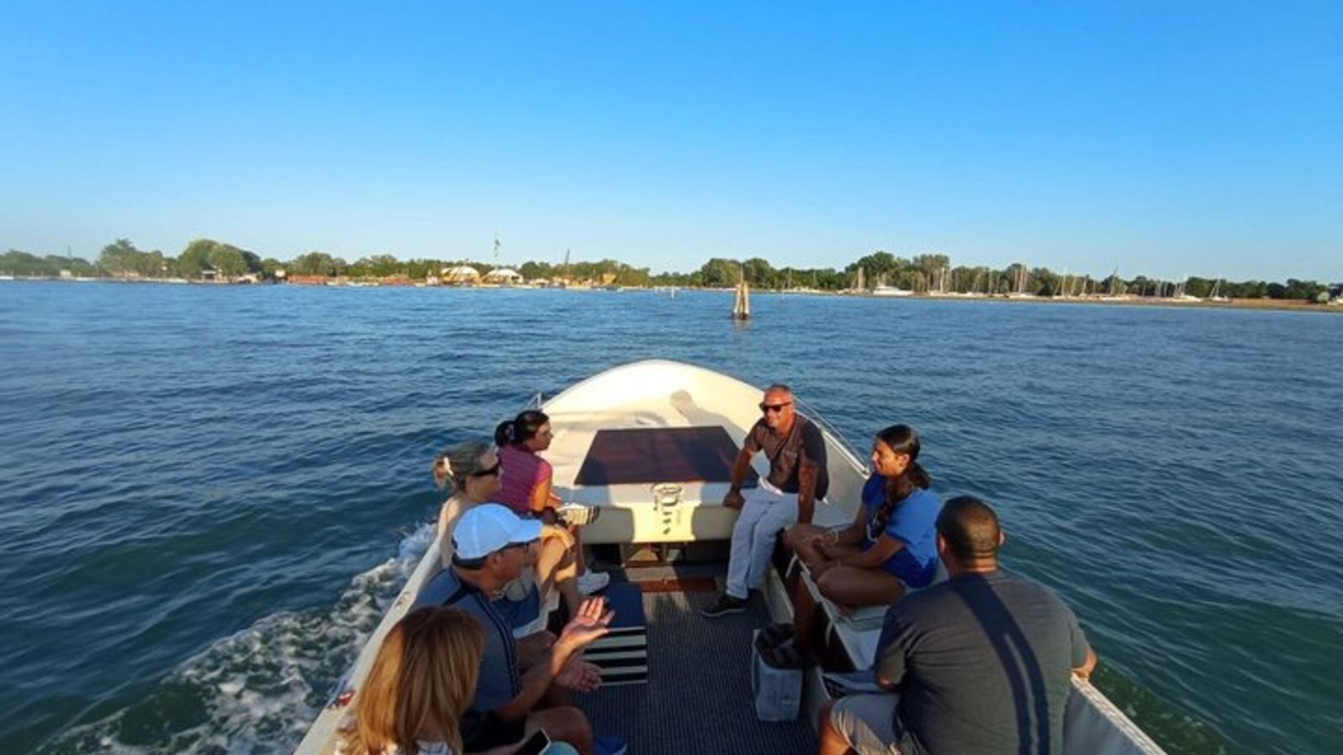 Exclusive Boat Tour through the Canals of the Venice Lagoon