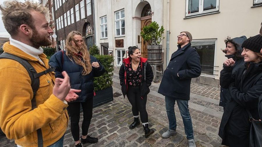 Politically Incorrect Private Highlights Walking Tour