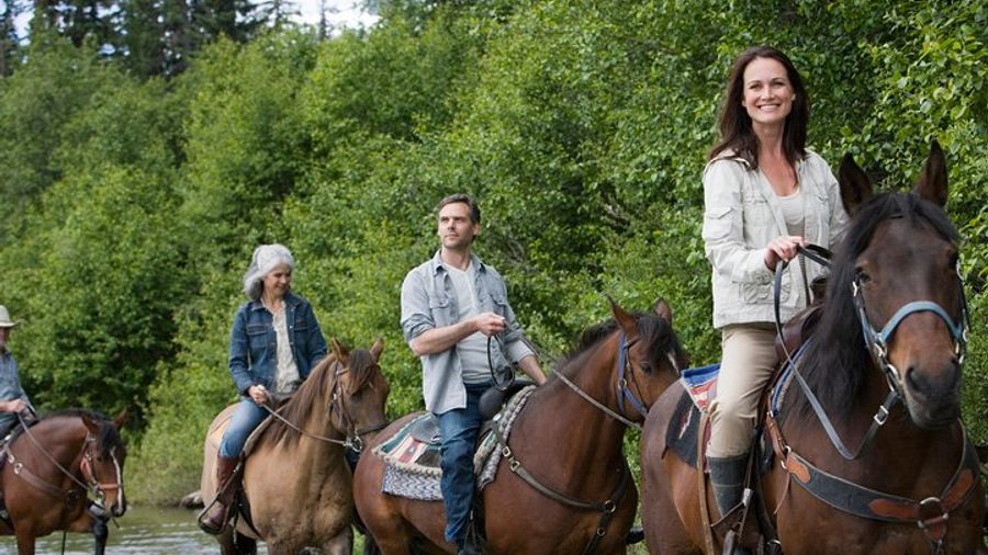Bariloche Horseback Riding Tour with Traditional Argentine Asado