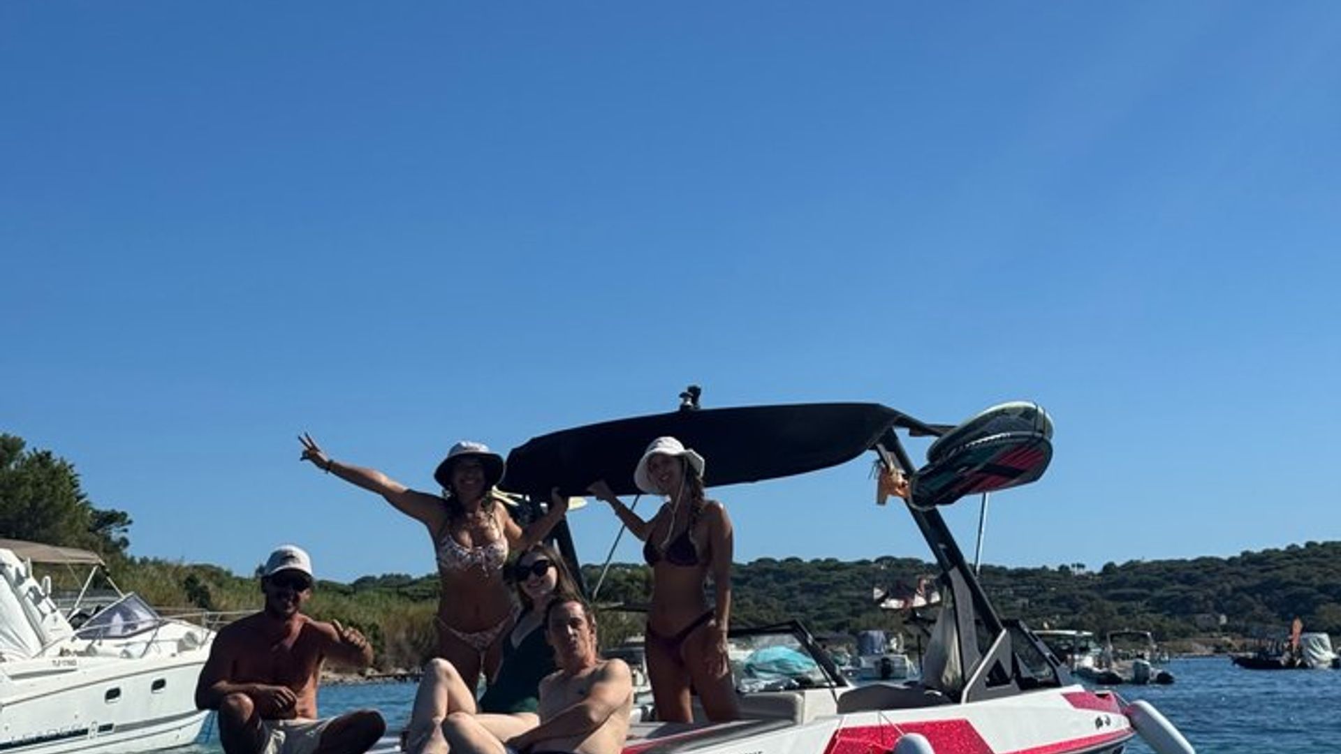 Experiencia privada de Wakesurf, Wakeboard y barco – Saint-Tropez