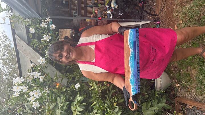Maui: Make-Your-Own Souvenir Resin Board Small-Group Workshop