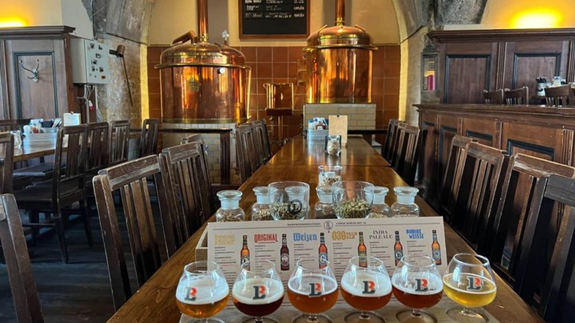 Private Berlin Food Tour with 7 Tastings in Mitte District