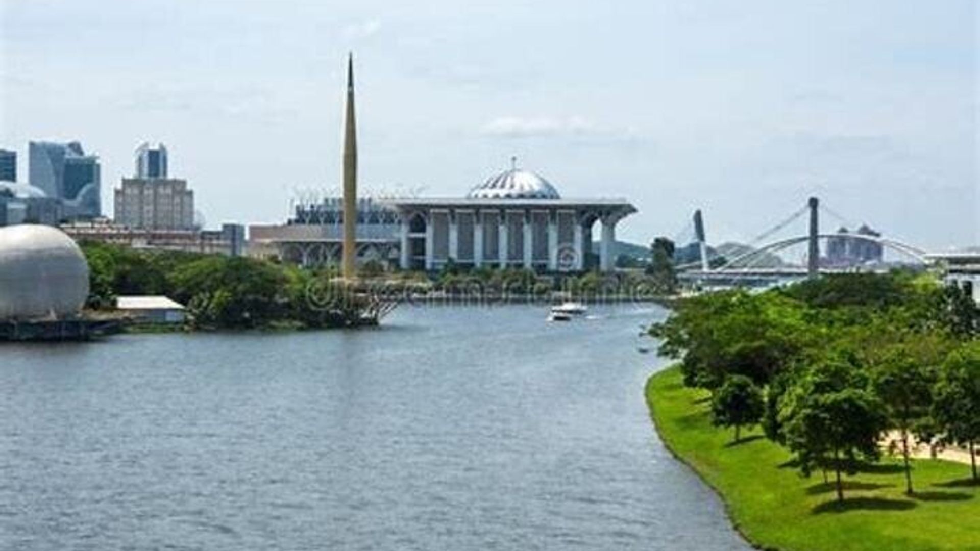 Kuala Lumpur City to Malacca City EN-ROUTE Putrajaya City Tour