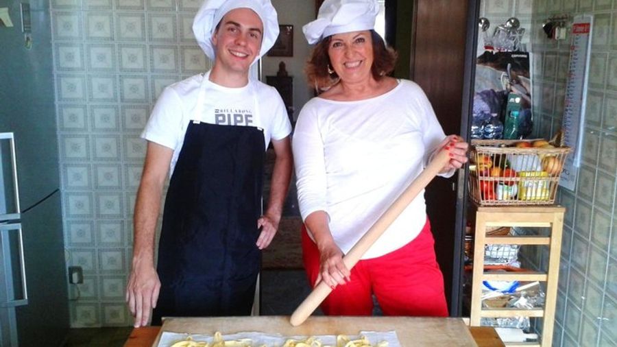 Bologna Home Cooking Class (Fresh Pasta and Sauces) plus Lunch