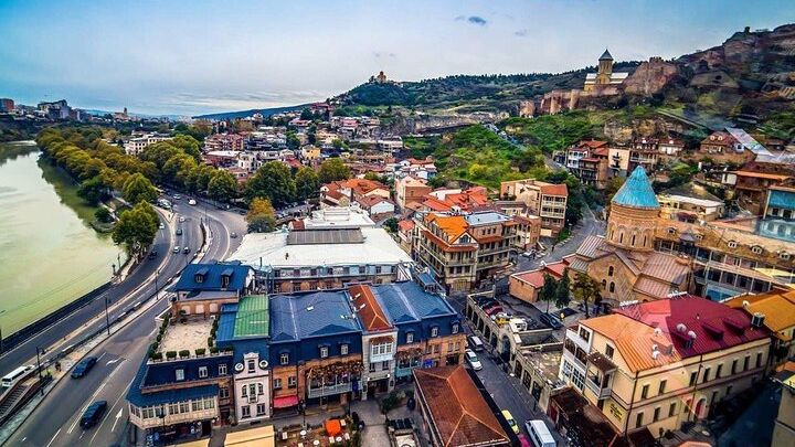 Tbilisi old town & soviet heritage - Private driver-guided Tour