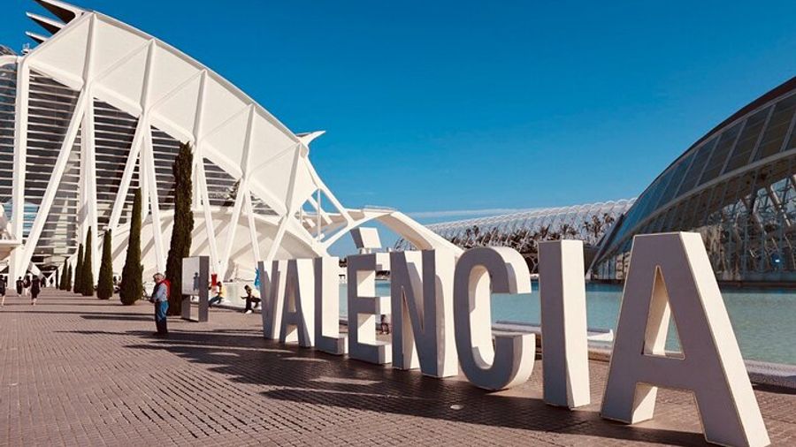 Valencia: Top 25 Highlights Guided Bike Tour
