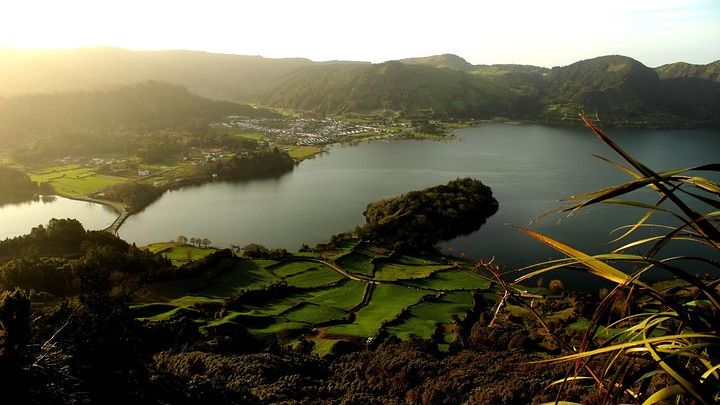 Private Full-Day 4x4 Tour to Lagoa do Fogo & Lagoa das Sete Cidades