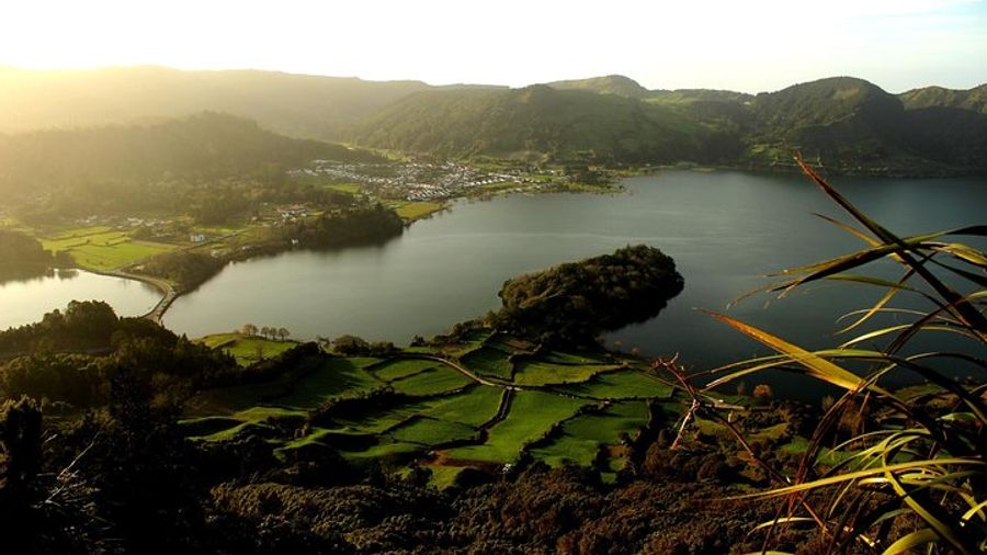 Private Full-Day 4x4 Tour to Lagoa do Fogo & Lagoa das Sete Cidades