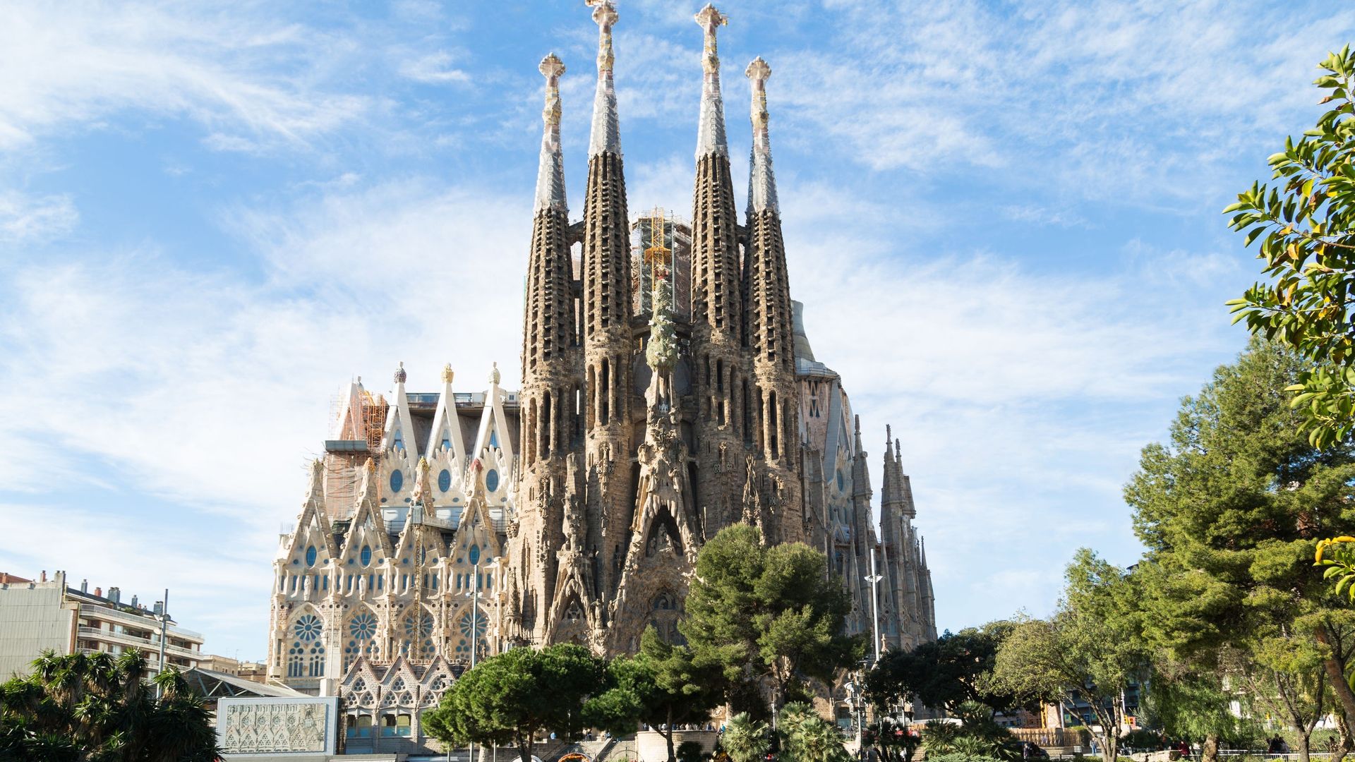 Fast Track Access to Sagrada Familia with Tower Access