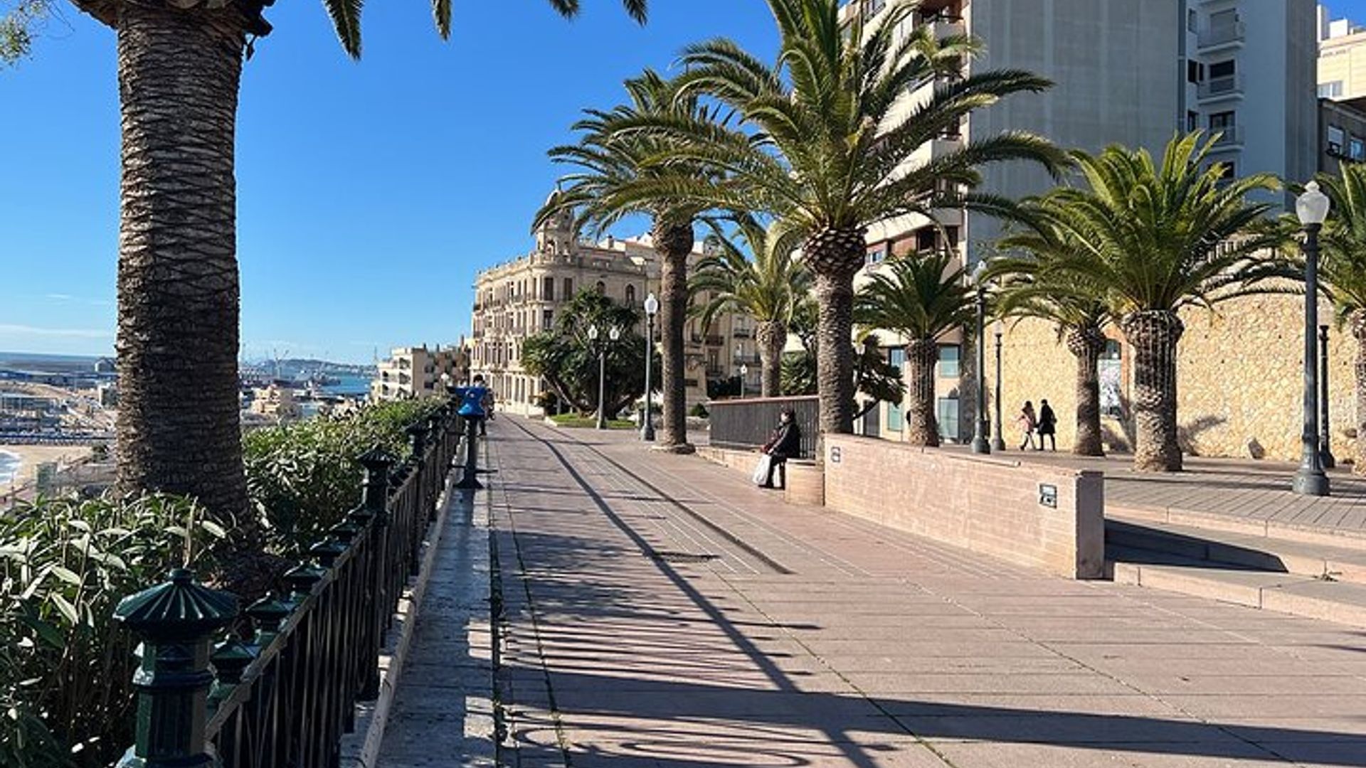 Excursion privée d'une journée à Tarragone et Sitges au départ de Barcelone