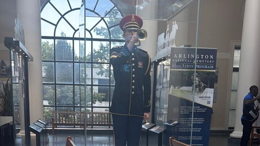 Arlington Cemetery Walking Tour With Changing of the Guards