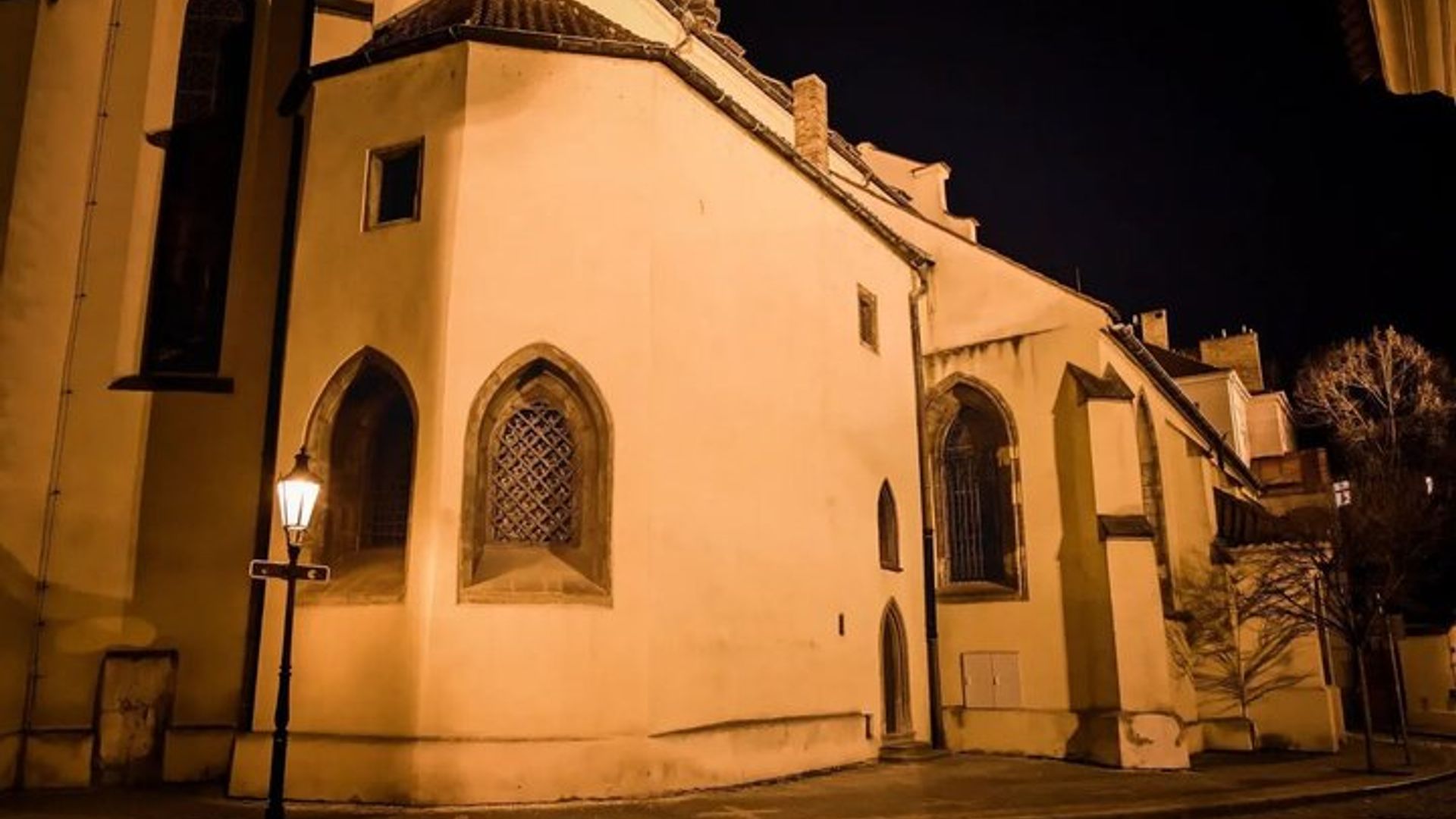 Tour Noturno a Pé pelos Fantasmas e Lendas da Cidade Velha de Praga