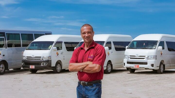 Aruba Private Round-Trip Airport Transfer For up to 12 People