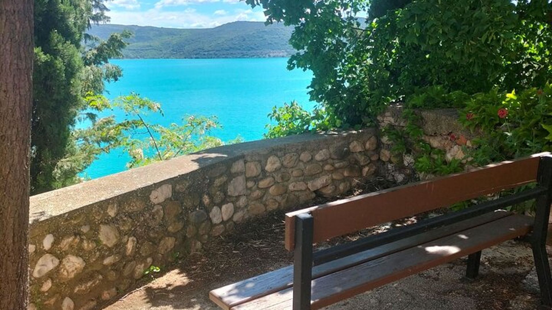 Gorges du Verdon : lavandes, pique-nique en bateau dans le canyon et villages
