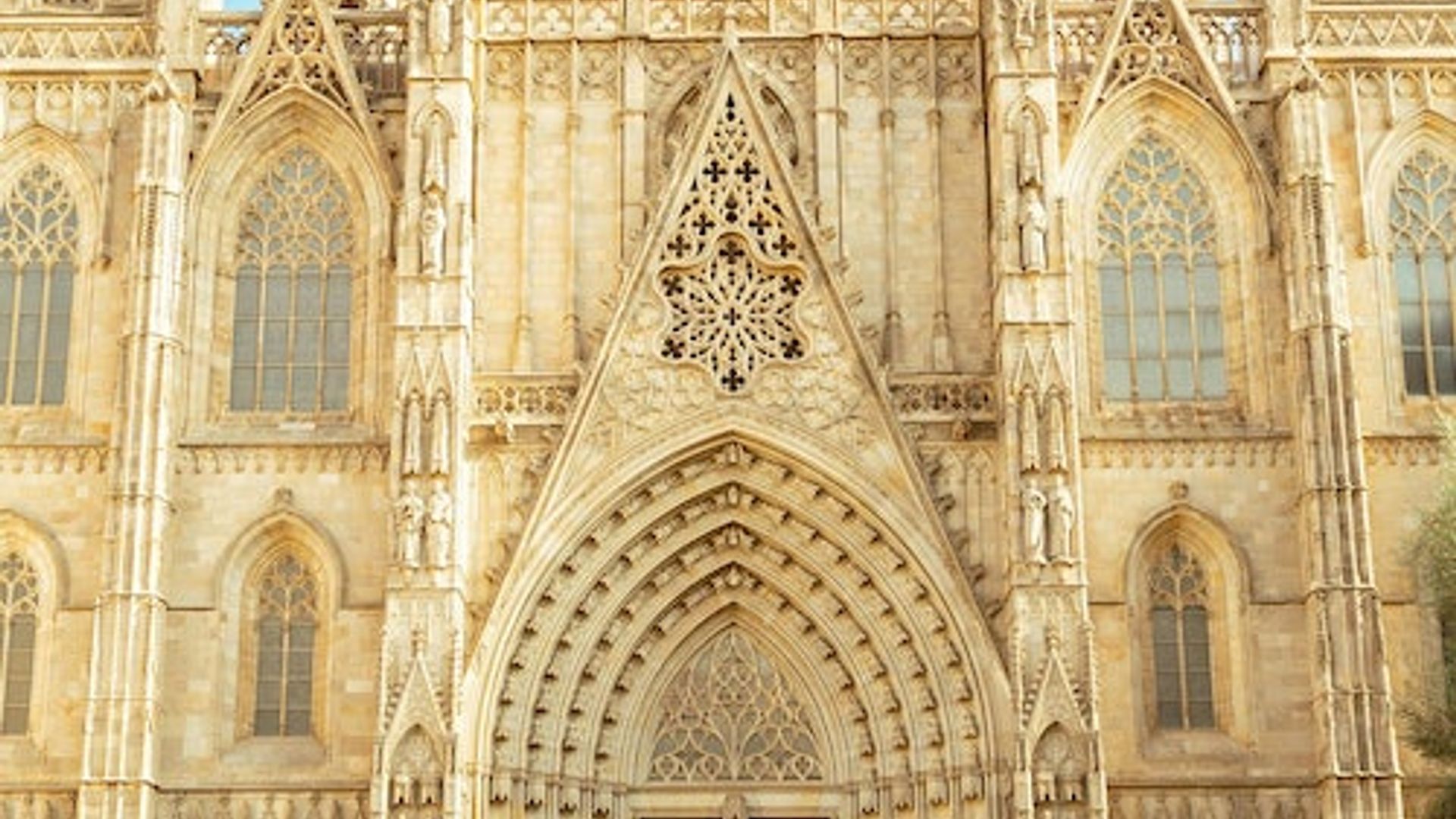 Barcelona Cathedral: Entry Ticket + Audio Guide