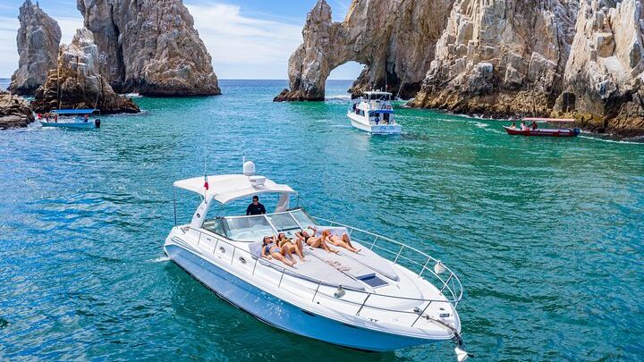 Los Cabos Coastline Private Luxury Yacht Cruise