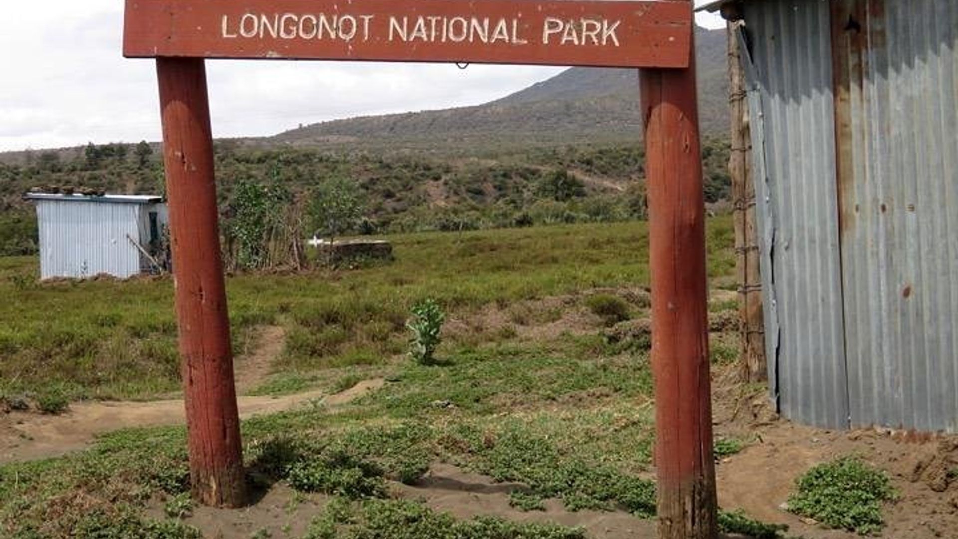 1 Day Hike to Mount Longonot