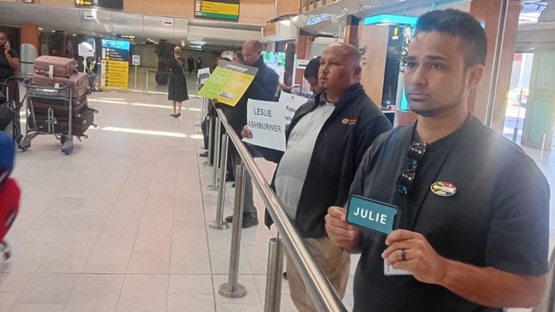 Private Airport Transfer-Guided tours CAPE TOWN