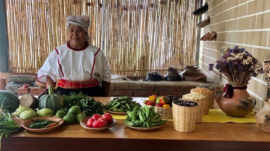 Traditional Cooking Class with Minerva Lopez
