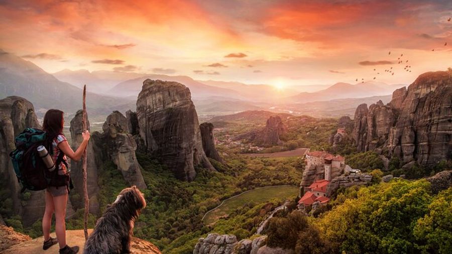 Hiking Tour to Meteora from Kalambaka - Local Agency