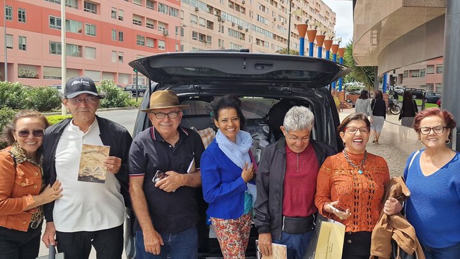 Algarve to Lisbon private transfer with Stops