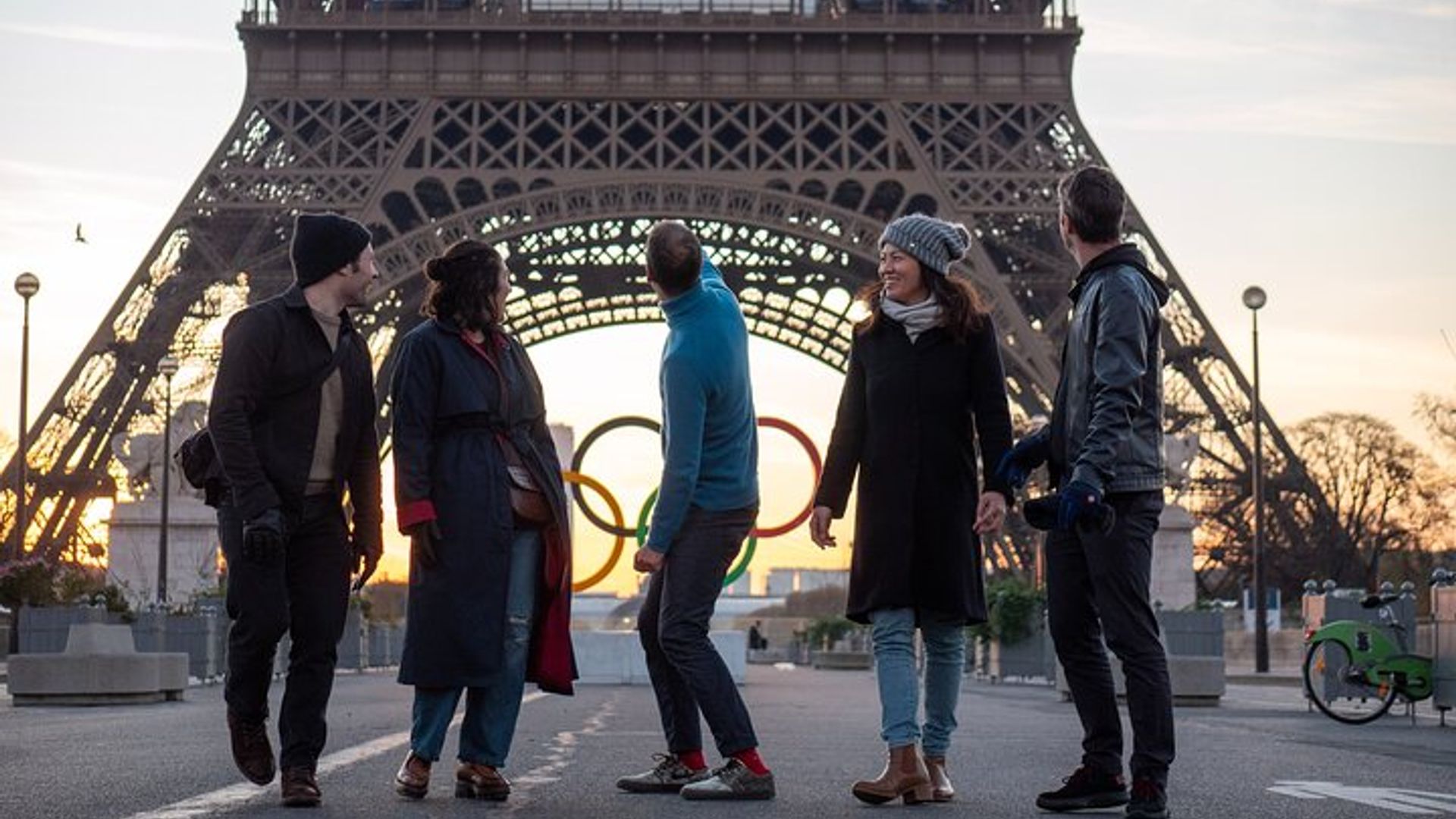 Paris Sightseeing, Wine and Cheese Tour by Bike