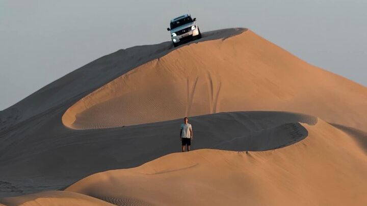 Doha Half-Day Desert Safari with Camel Ride and Inland Sea