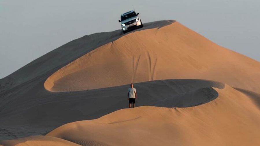 Doha Half-Day Desert Safari with Camel Ride and Inland Sea