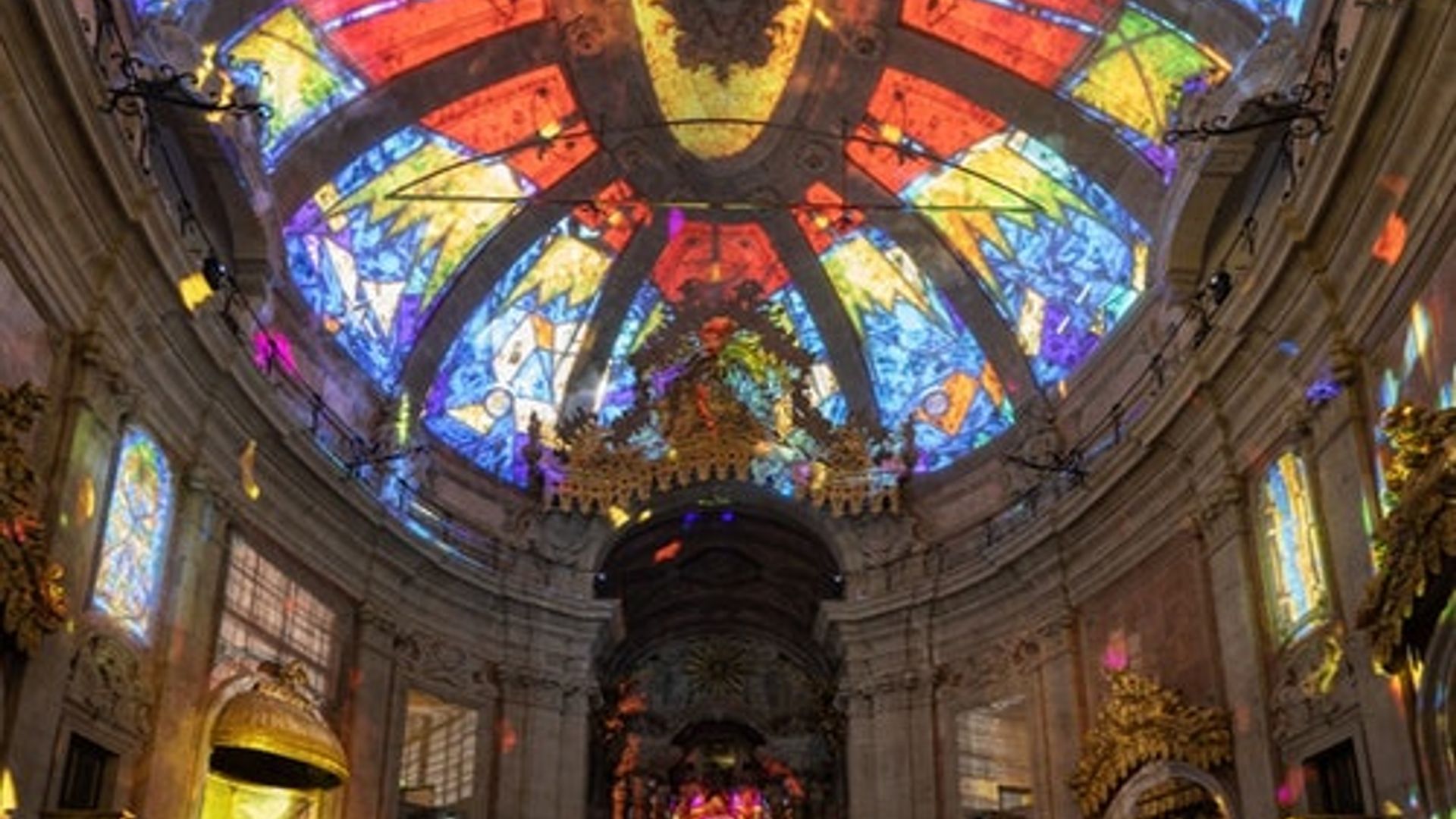 Spiritus-Lichtshow in der Kirche von Clérigos
