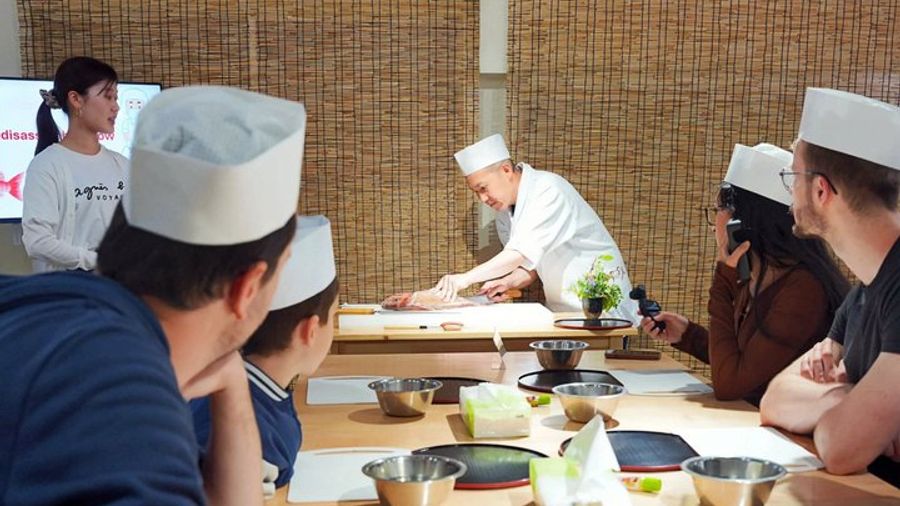 Tsukiji Sushi-Making Workshop and Sushi Lunch