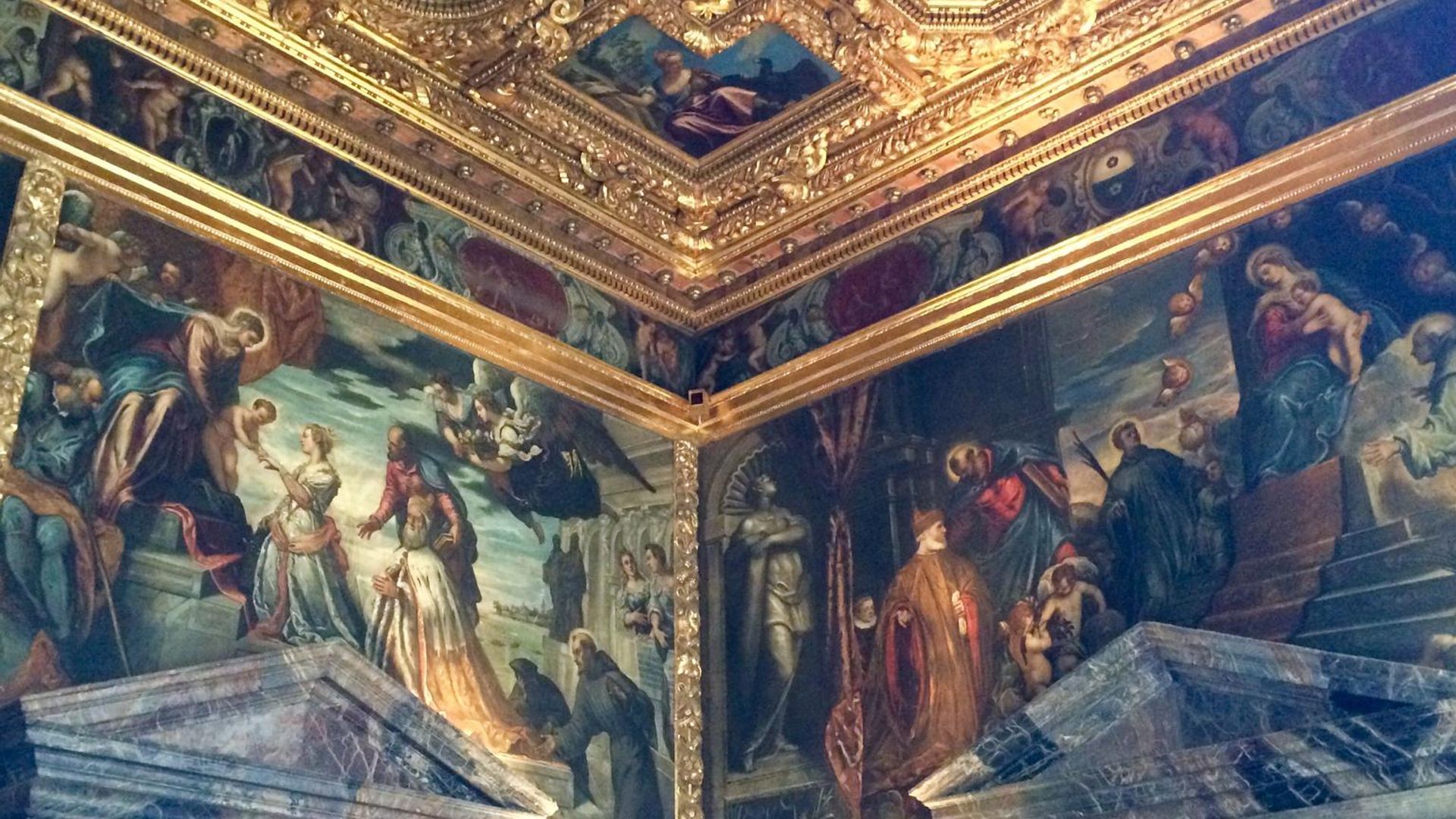 Legendary Doge’s Palace Skip-The-Line Live Guided Tour + History Gallery