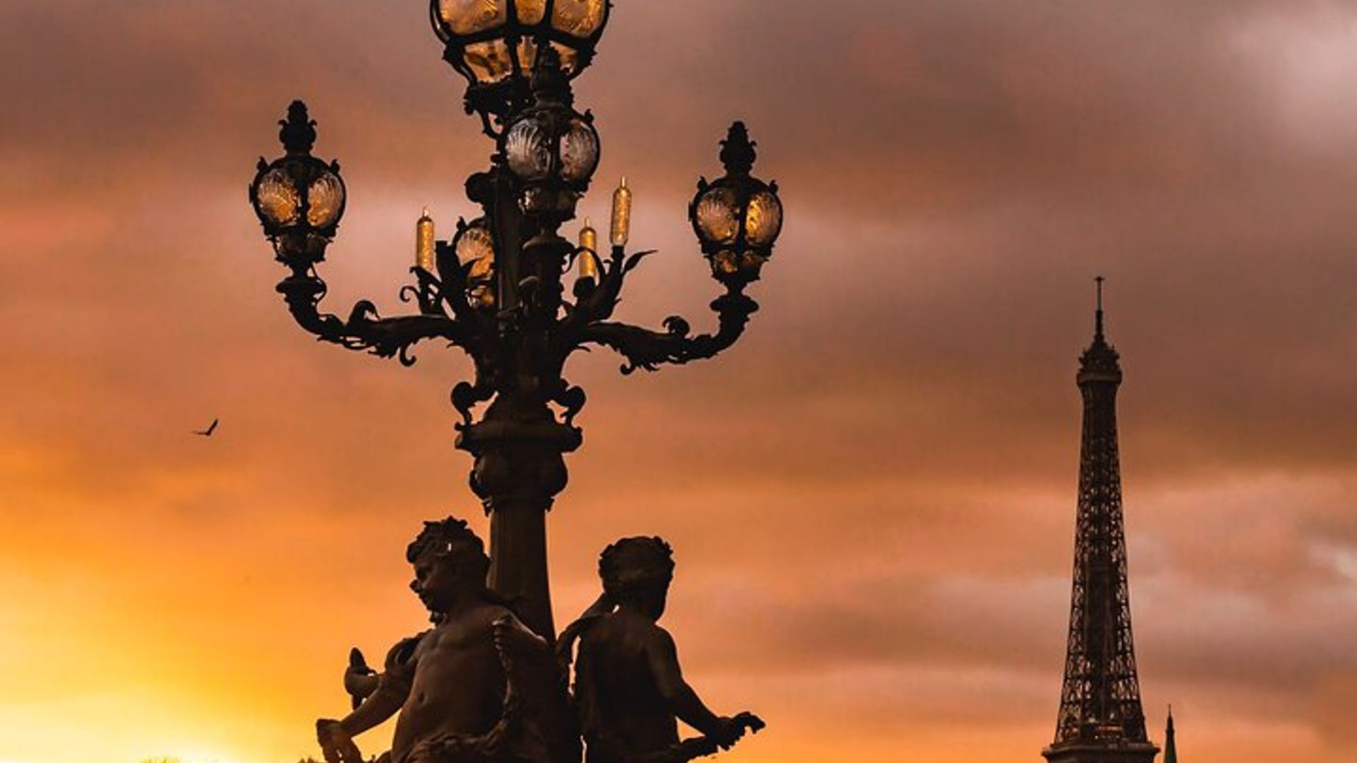 Visite panoramique privée de Paris avec une courte escale en voiture