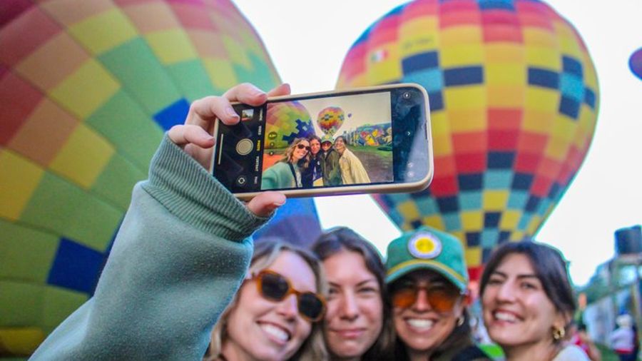 Balloon Flight + Natural Cave Breakfast + Pyramids + Pickup