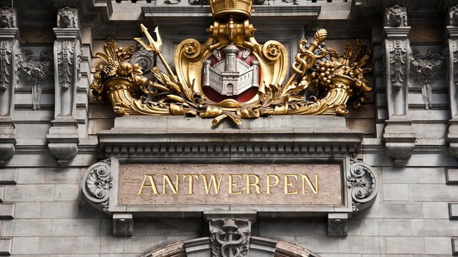 Excursion to Antwerp and Ghent by bus from Brussels with stop at the Atomium