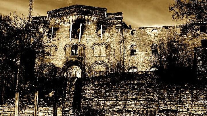 Darkside of Brewing Tour: Tales of Cincinnati's Haunted and Gruesome Past