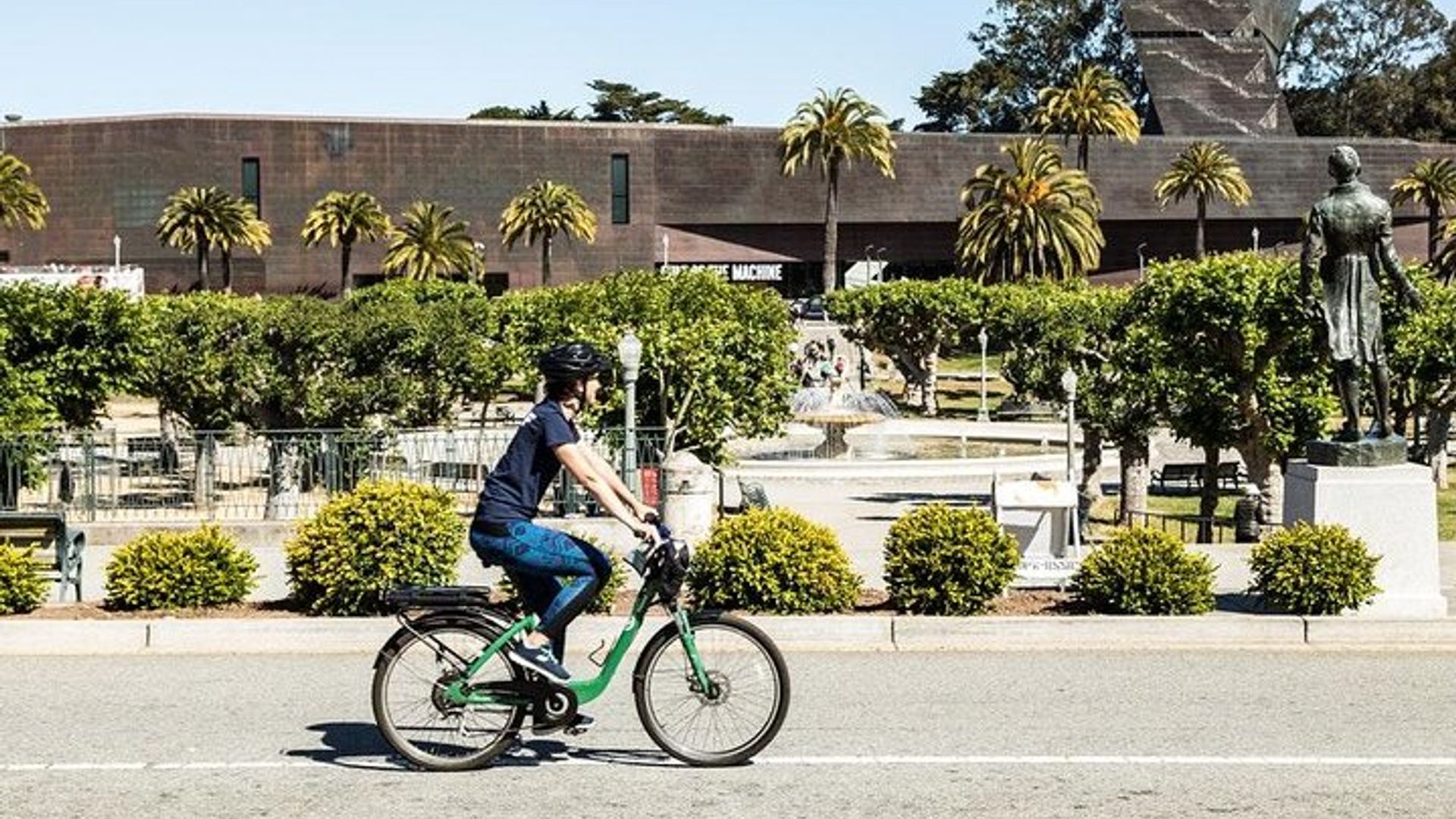 San Francisco Full-Day Electric Bike Rental image 2