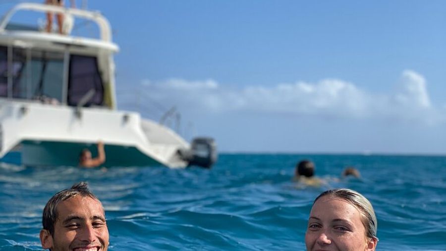 Honolulu, Oahu: Private Catamaran Cruise and Snorkeling Tour
