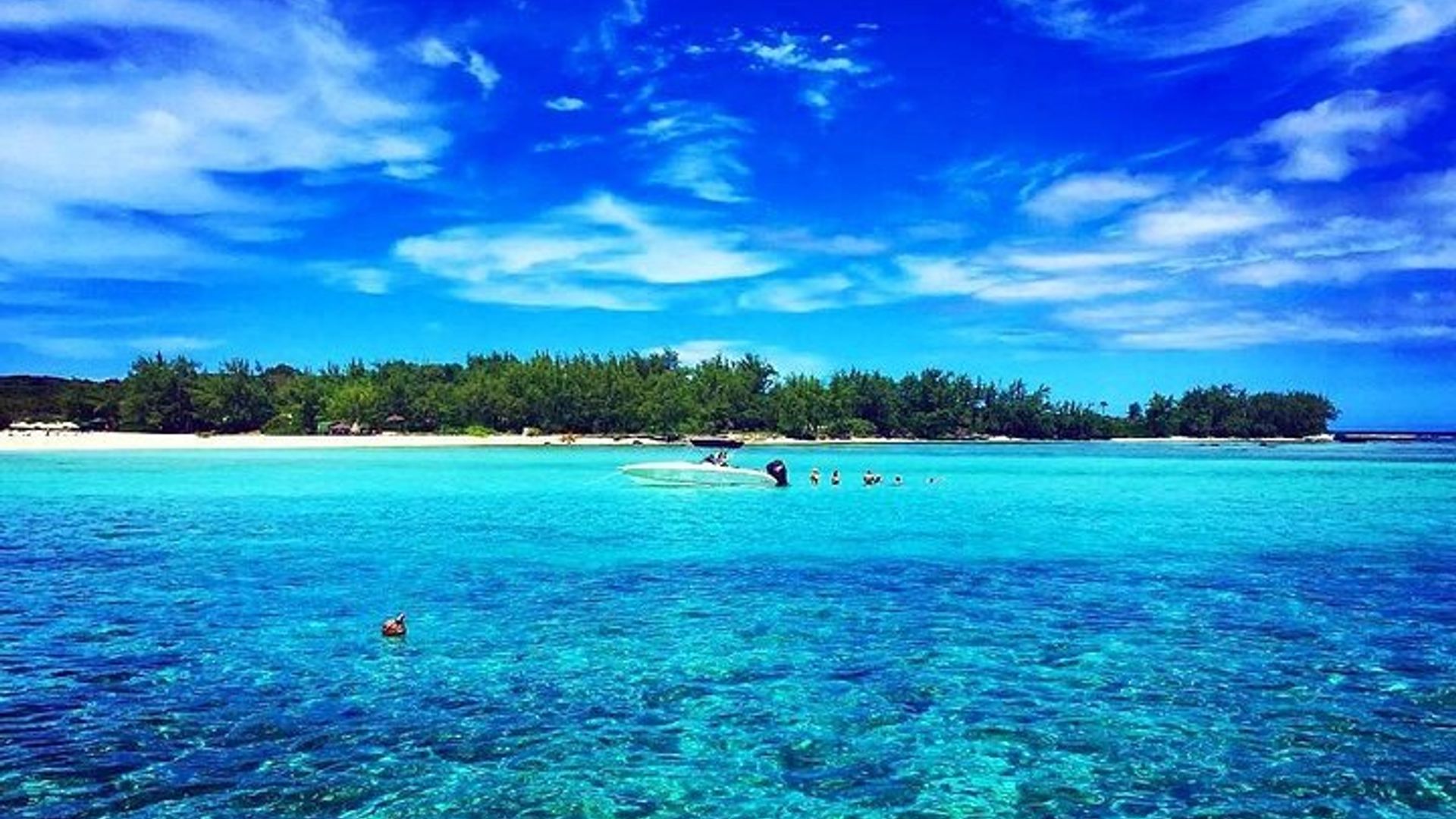 เรือเร็วส่วนตัวไปยัง Illot Gabriel, Coin de mire และเกาะ Flat