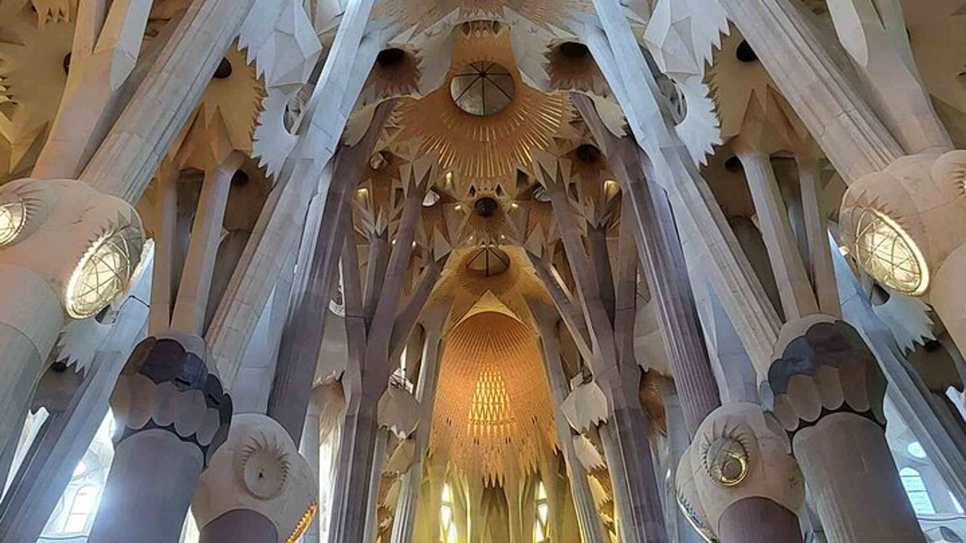 Barcelona Sagrada Familia Guided Tour with Entry Ticket