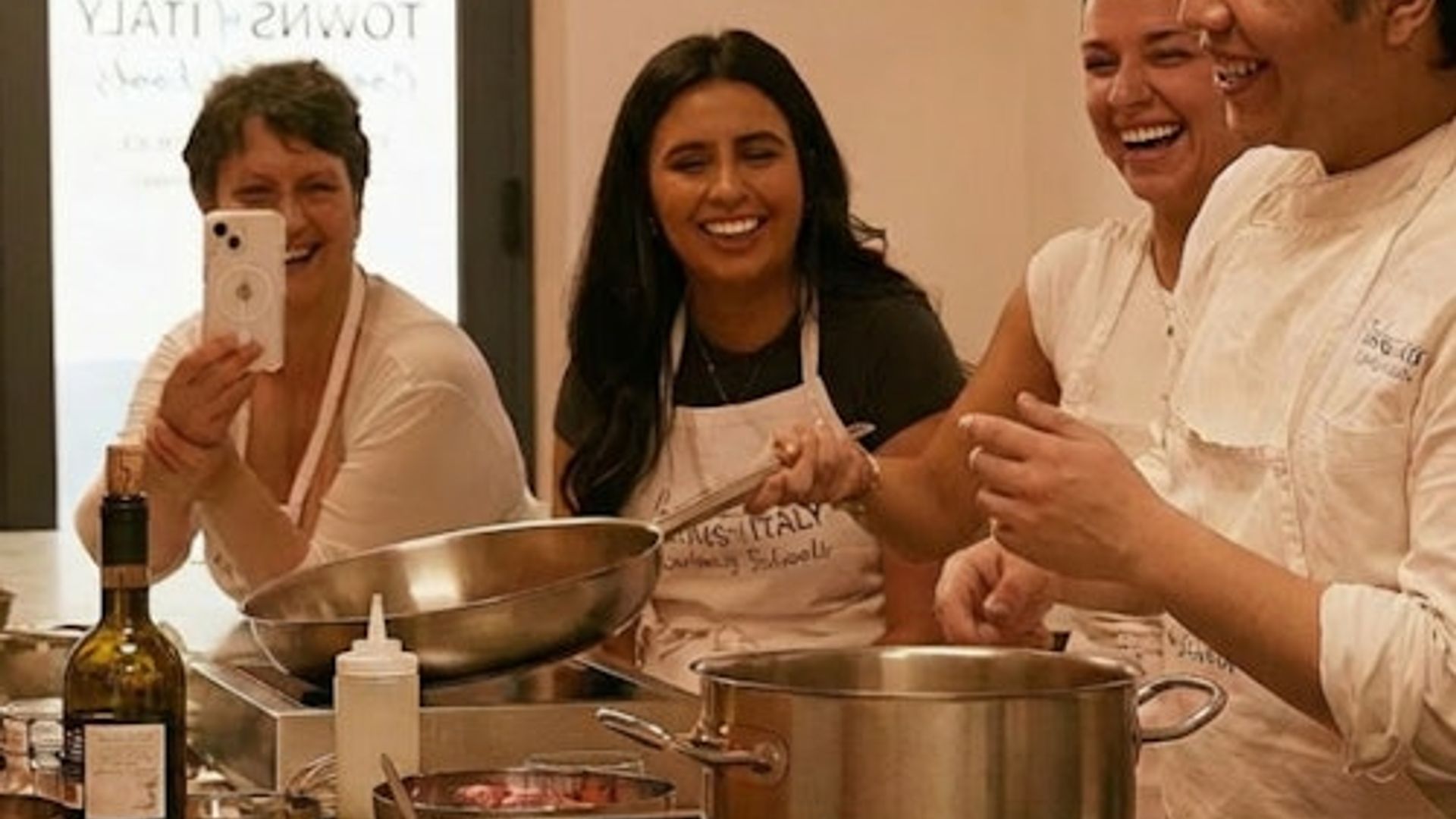 Florence: Wanna Be Italiano - The Original Cooking Class with Local Market Tour