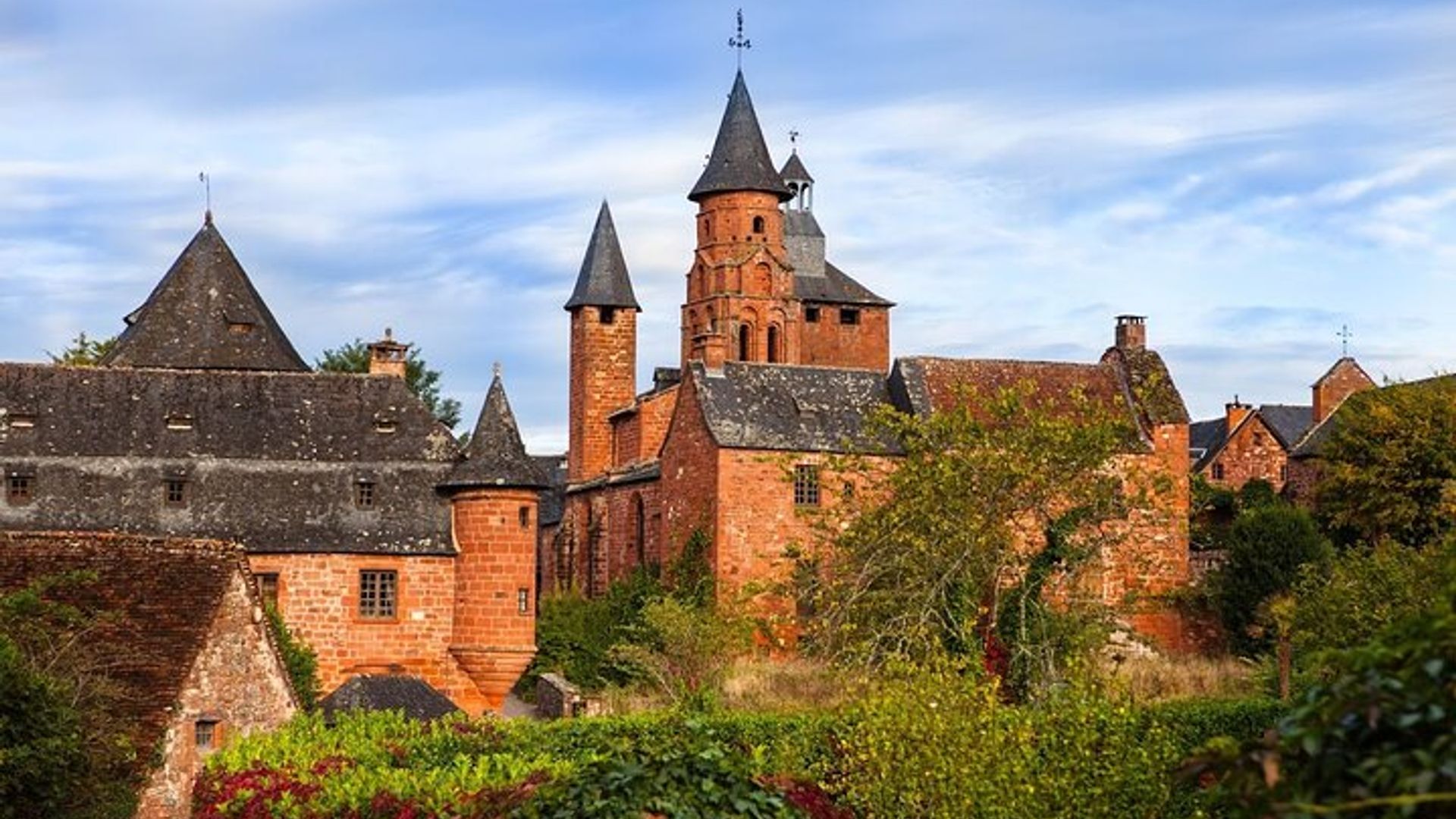 Visite guidée de Collonges la Rouge