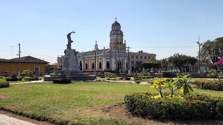 Nicaragua One Day Expedition from Costa Rica With Meals