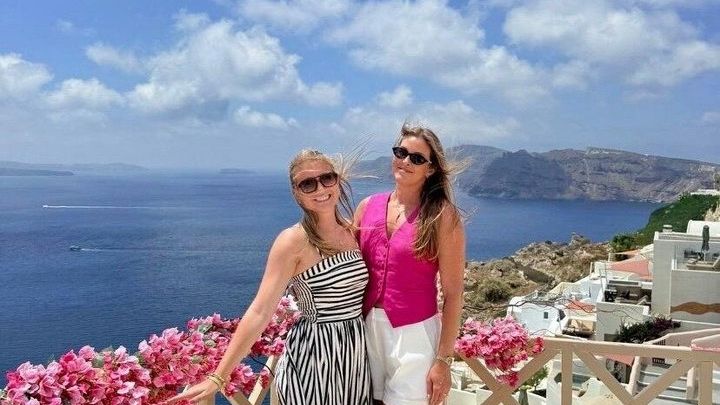 Santorini Small-Group Highlights Tour with Wine Tasting