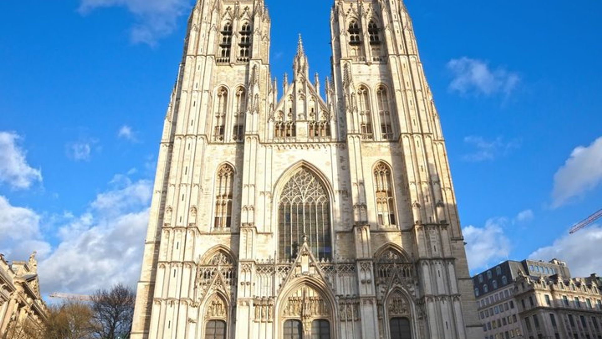 Bruselas búsqueda del tesoro & tour a pie autoguiado