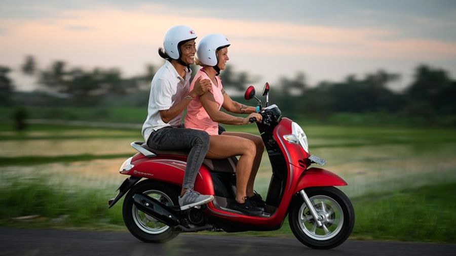 Bali, Canggu Private Scooter Moped Lessons