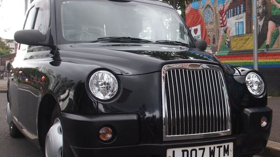 Belfast Black Taxi Private Mural Tour