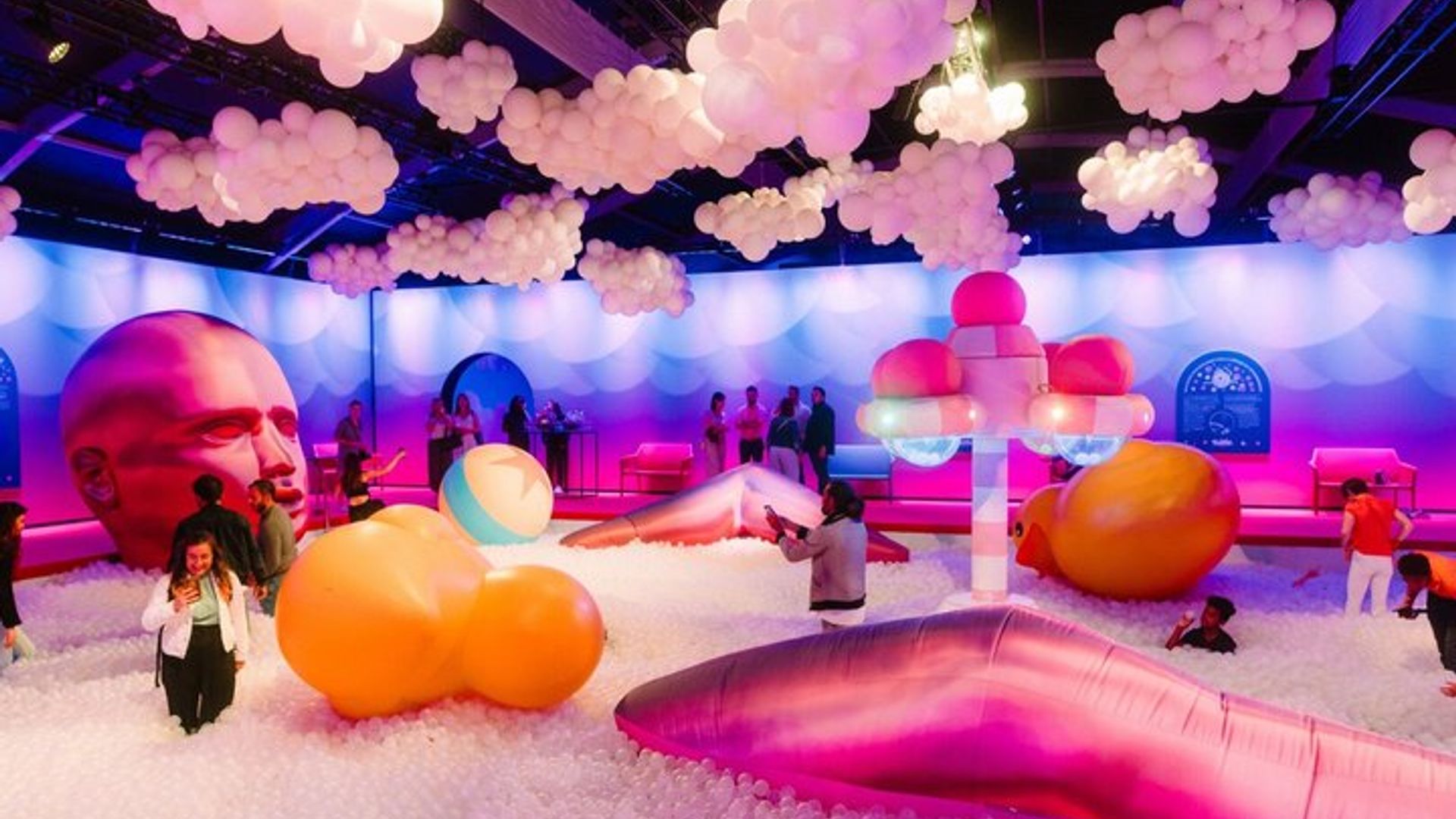 Bubble Planet Montreal : Immersive digitale interaktive Erfahrung