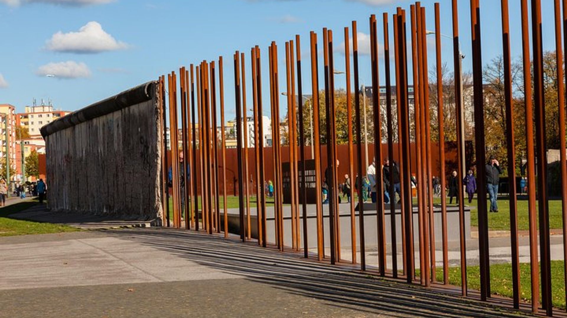 Wall Tour Berlin - Fates, Heroes & Love Stories