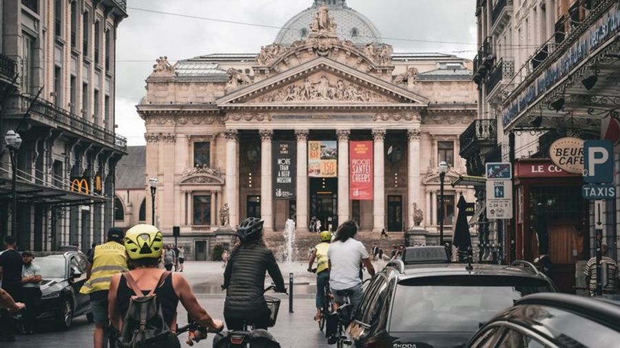 Brussels Highlights and Hidden Gems Small-Group Bike Tour